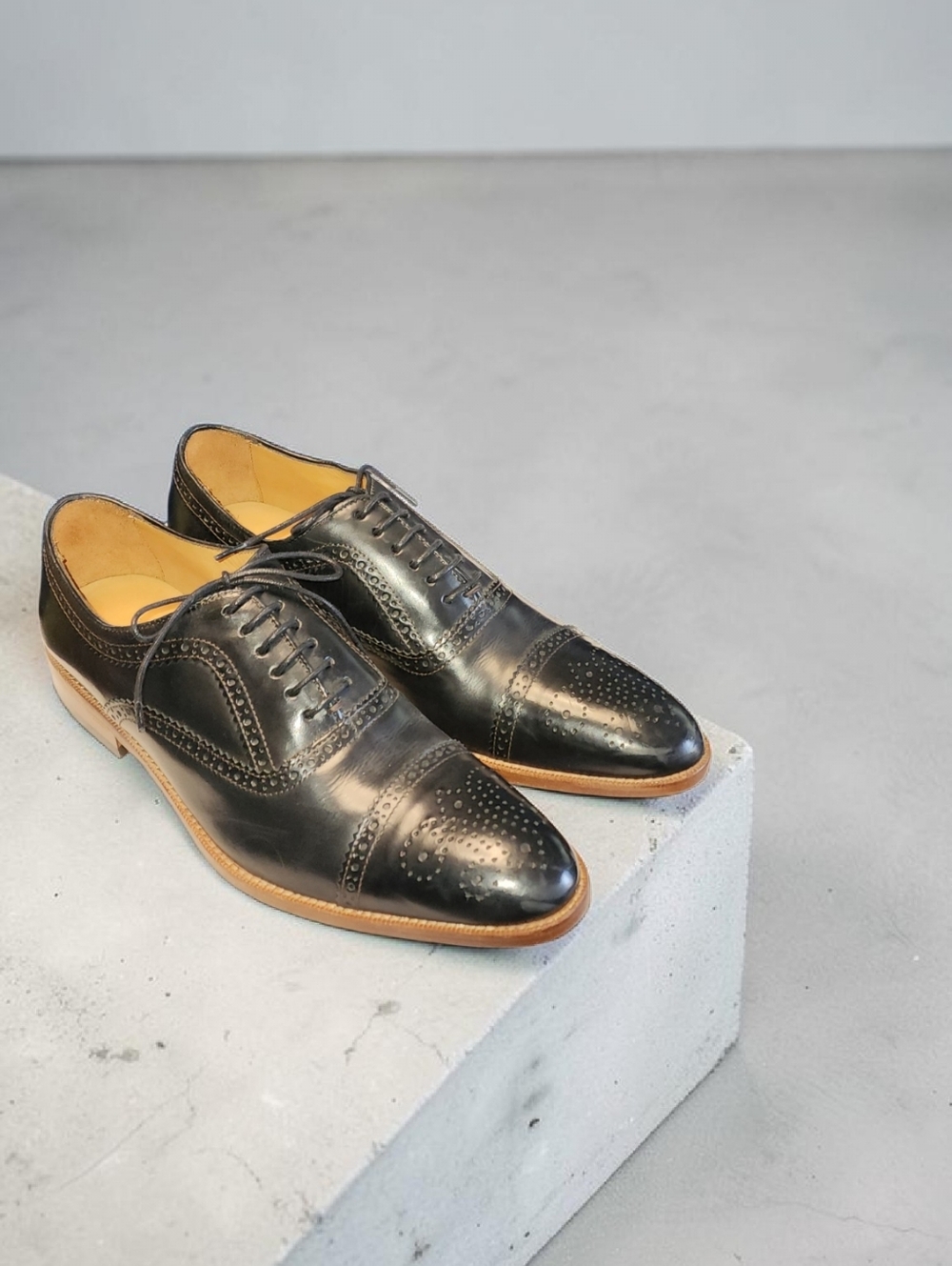 Men Black Leather Captoe Oxfords By GH Bass Co Size 9.5M